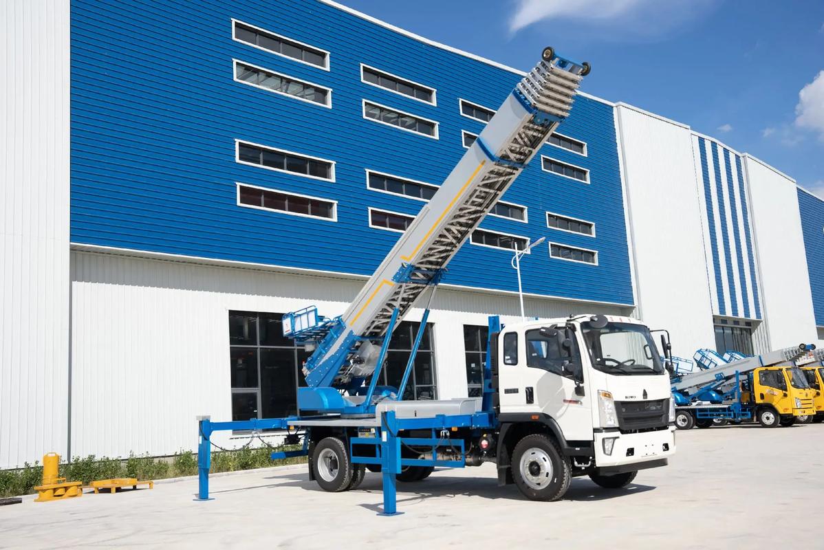 东方小型云梯车上料车租赁多少钱