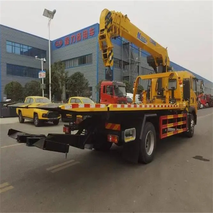 东方附近小随车吊出租电话，轻松解决搬运烦恼