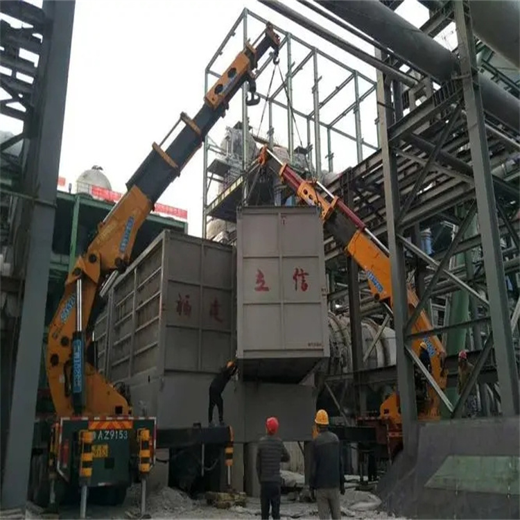 东方折臂吊车租赁电话