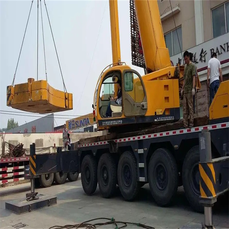 东方当地吊车出租|机器吊装|75吨|工厂搬迁服务