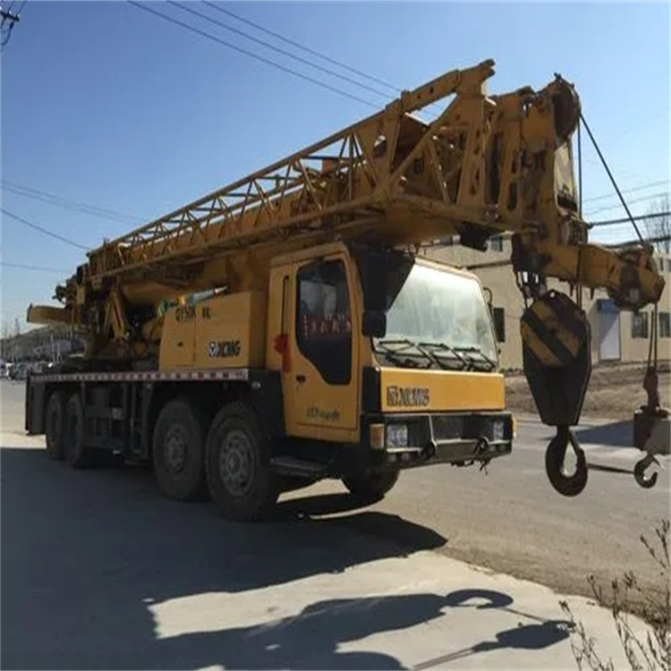 东方哪里有专业吊车出租